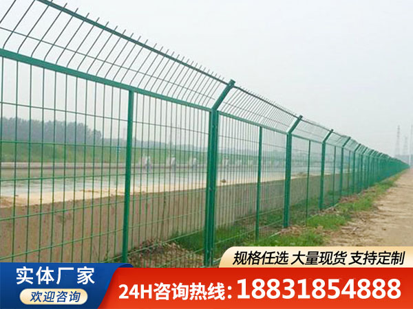 框架護(hù)欄網(wǎng)